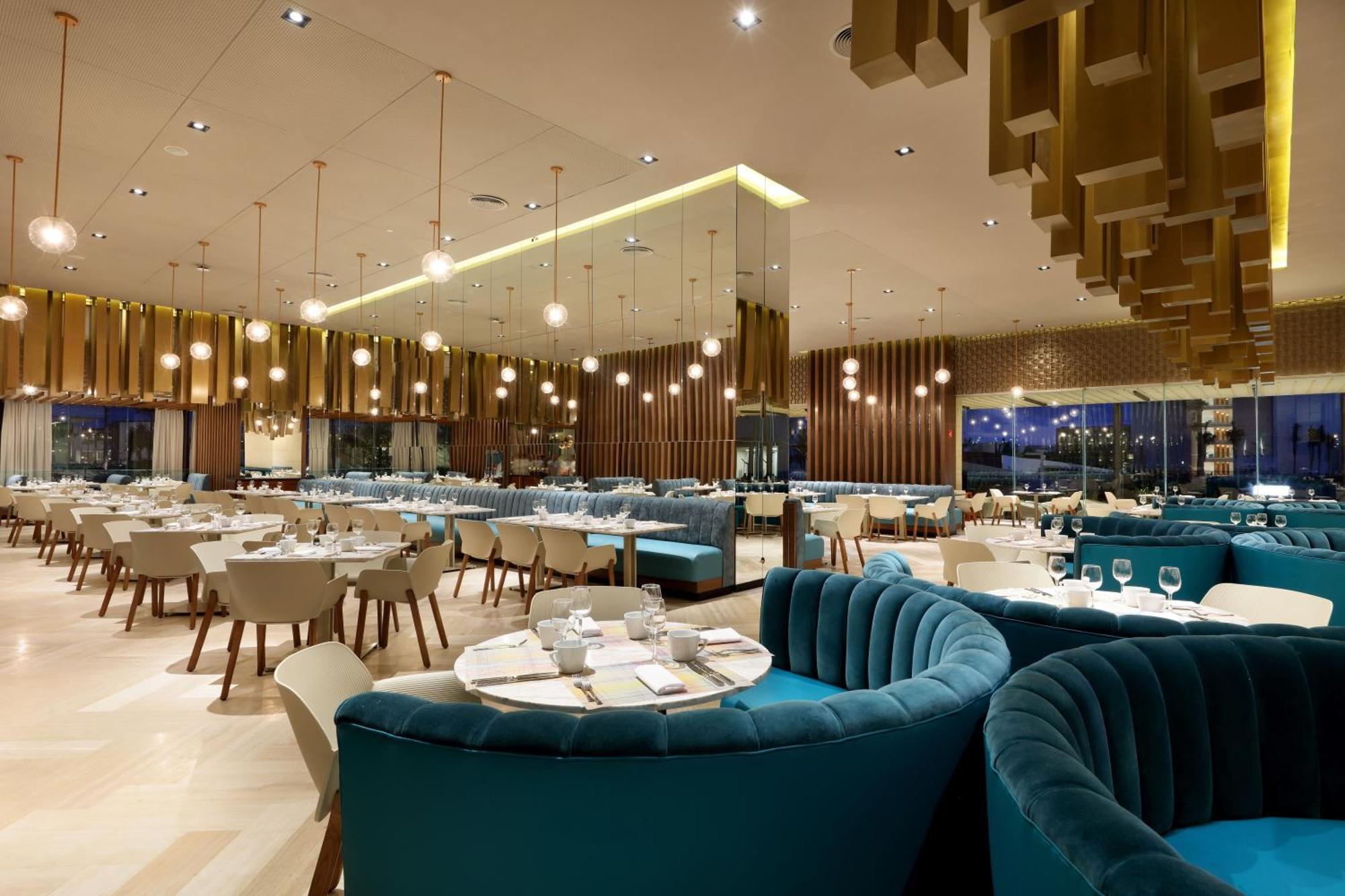 Family Selection At Grand Palladium Select Costa Mujeres Cancun Luaran gambar
