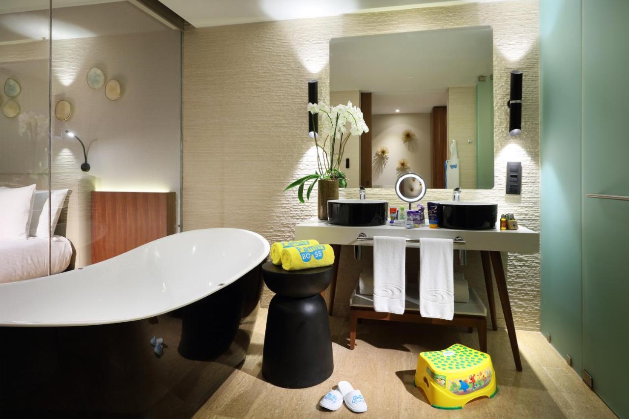 Family Selection At Grand Palladium Select Costa Mujeres Cancun Luaran gambar