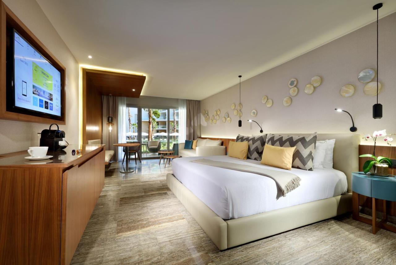 Family Selection At Grand Palladium Select Costa Mujeres Cancun Luaran gambar